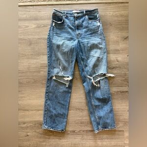 Abercrombie 90s Straight Ultra High Rise Jean